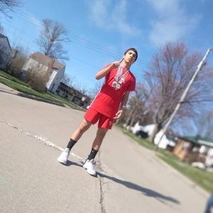 Meet your Posher, Deandre